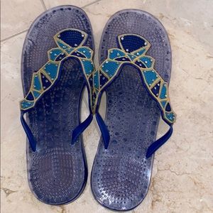 Sandals with blue, teal and yellow accent size 8.5